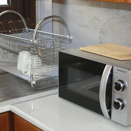 Larnaca Bay Maisonette بيت للعطل *